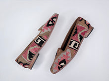 Cargar imagen en el visor de la galería, KILIM SHOES 39 - 5
