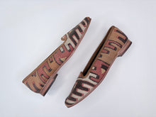 Carica l'immagine nel visualizzatore di Gallery, KILIM SHOES 40 - 3
