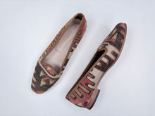 Carica l'immagine nel visualizzatore di Gallery, KILIM SHOES 40 - 3
