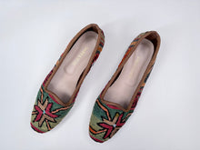 Carica l'immagine nel visualizzatore di Gallery, KILIM SHOES 41 - 1
