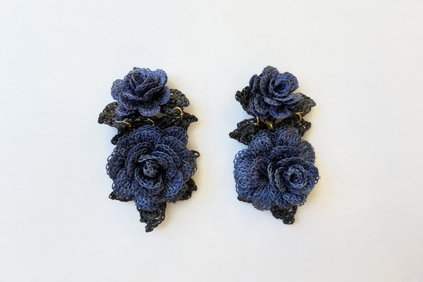 CAMELIA EARRING NAVY