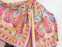 Cargar imagen en el visor de la galería, EMBROIDERY SILK SCARF 2
