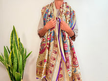 Cargar imagen en el visor de la galería, EMBROIDERY SILK SCARF 2
