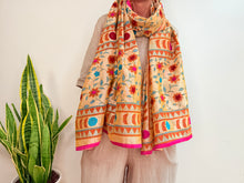 Cargar imagen en el visor de la galería, EMBROIDERY SILK SCARF 23
