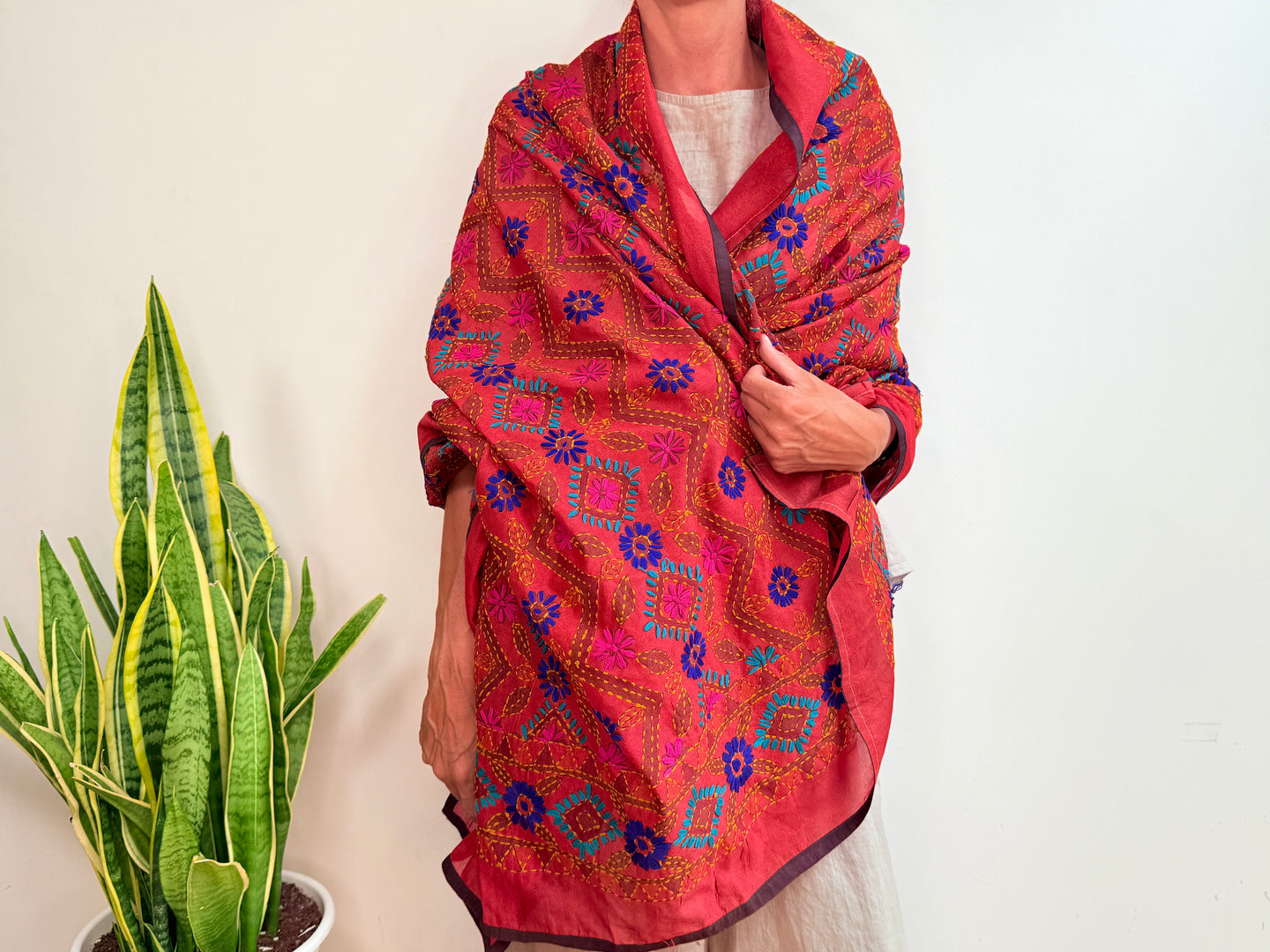 EMBROIDERY SILK SCARF 25