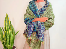 Cargar imagen en el visor de la galería, SILK SCARF 7
