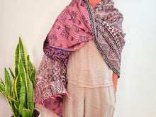 Cargar imagen en el visor de la galería, SILK SCARF 8
