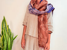 Cargar imagen en el visor de la galería, SILK SCARF 10
