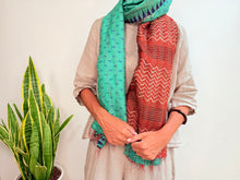 Cargar imagen en el visor de la galería, SILK SCARF 12
