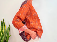 Load image into Gallery viewer, SHORT KIMONO SILK 14
