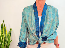 Load image into Gallery viewer, SHORT KIMONO SILK 20

