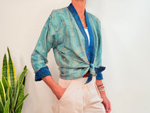 Load image into Gallery viewer, SHORT KIMONO SILK 20
