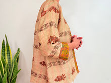 Load image into Gallery viewer, SHORT KIMONO SILK 23
