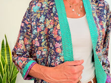 Load image into Gallery viewer, SHORT KIMONO SILK 26

