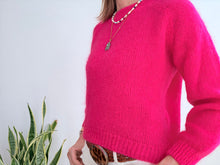 Cargar imagen en el visor de la galería, EVA MOHAIR JUMPER - FUCCIA
