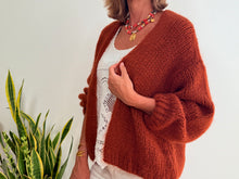 Lade das Bild in den Galerie-Viewer, LU MOHAIR BOLERO - BROWN
