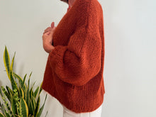 Lade das Bild in den Galerie-Viewer, LU MOHAIR BOLERO - BROWN
