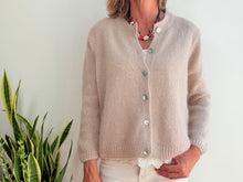 Lade das Bild in den Galerie-Viewer, CAROLINE MOHAIR CARDIGAN - BEIGE
