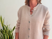 Lade das Bild in den Galerie-Viewer, CAROLINE MOHAIR CARDIGAN - BEIGE
