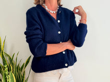 Lade das Bild in den Galerie-Viewer, CAROLINE MOHAIR CARDIGAN - NAVY
