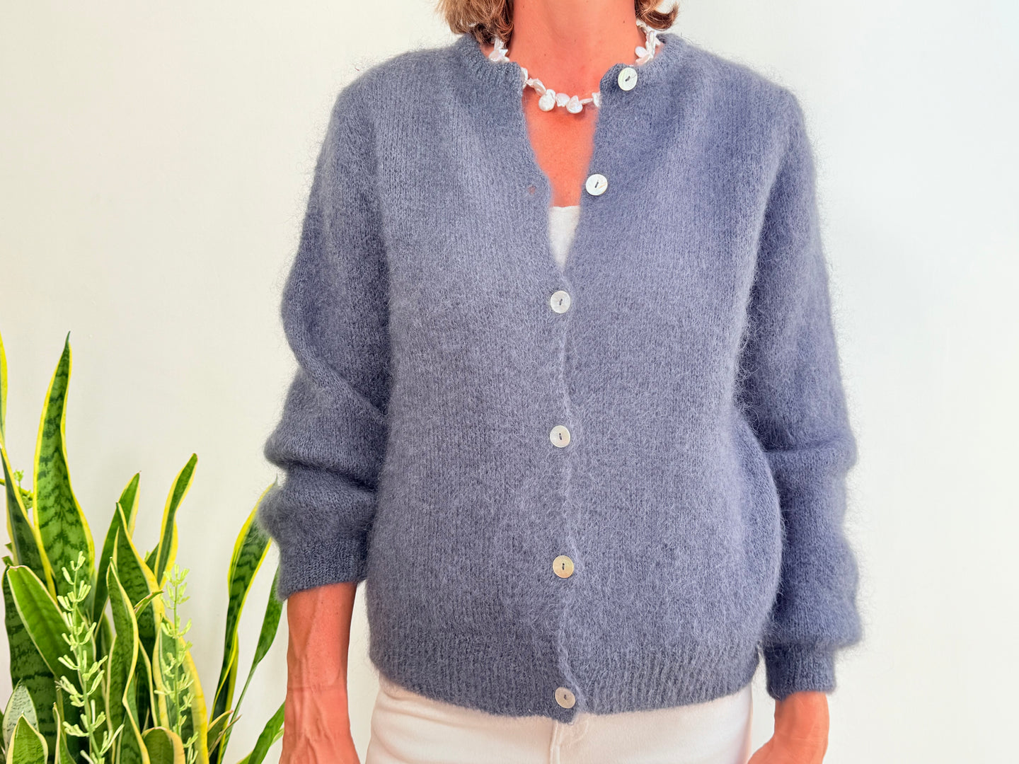 MOHAIR-CARDIGAN MIT KNOPF - GRAU