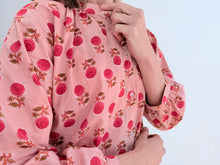Lade das Bild in den Galerie-Viewer, Blumen-Boho-Shirt 1
