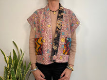 Load image into Gallery viewer, VINTAGE WAISTCOAT 26
