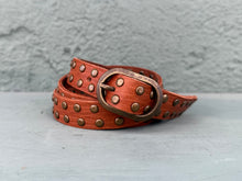 Load image into Gallery viewer, MINI TACHAS BELT - CAMEL
