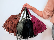 Cargar imagen en el visor de la galería, FRINGE BAG - GREEN
