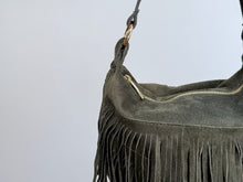 Cargar imagen en el visor de la galería, FRINGE BAG - GREEN

