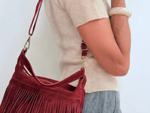 Cargar imagen en el visor de la galería, FRINGE BAG - BURGUNDY
