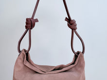 Cargar imagen en el visor de la galería, KNOT BAG - PIEDRA
