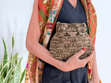 Charger l'image dans la galerie, BOMBAY VELVET BAG - GREEN
