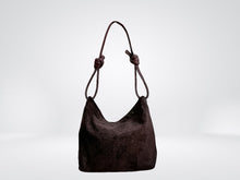 Cargar imagen en el visor de la galería, KNOT BAG - CHOCOLATE
