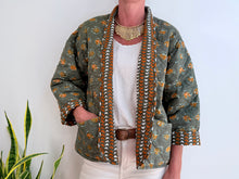 Cargar imagen en el visor de la galería, MINI BLOCK PRINT JACKET - GREEN
