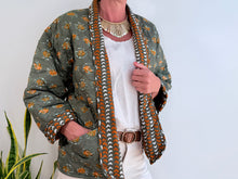 Cargar imagen en el visor de la galería, MINI BLOCK PRINT JACKET - GREEN
