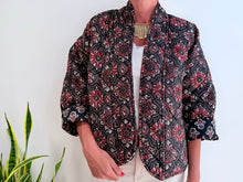 Cargar imagen en el visor de la galería, MINI BLOCK PRINT JACKET - BLACK
