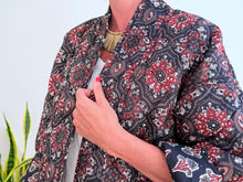 Cargar imagen en el visor de la galería, MINI BLOCK PRINT JACKET - BLACK
