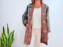 Cargar imagen en el visor de la galería, REVERSIBLE CRETONA COAT 11

