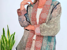 Cargar imagen en el visor de la galería, REVERSIBLE CRETONA COAT 11
