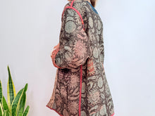 Cargar imagen en el visor de la galería, REVERSIBLE CRETONA COAT 15
