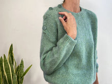 Cargar imagen en el visor de la galería, BABY ALPACA BUTTON JUMPER - TURQUOISE
