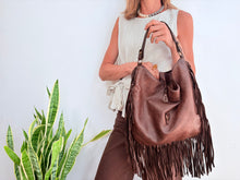 Lade das Bild in den Galerie-Viewer, FRINGE BAG -  CHOCOLATE
