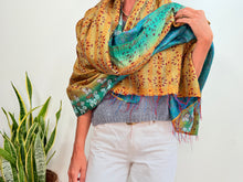 Cargar imagen en el visor de la galería, SILK SCARF 7
