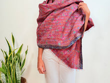 Cargar imagen en el visor de la galería, SILK SCARF 18
