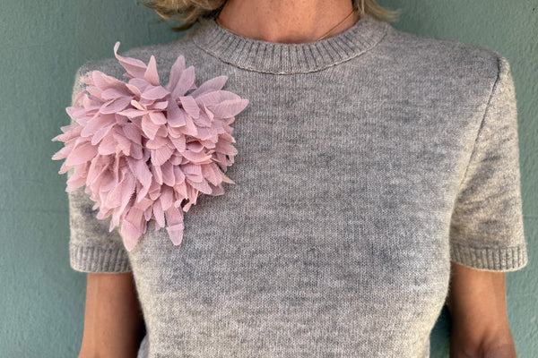FLORAL BROOCH -  PINK