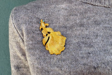 Load image into Gallery viewer, FISH BROOCH

