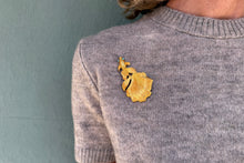 Load image into Gallery viewer, FISH BROOCH
