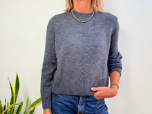Lade das Bild in den Galerie-Viewer, EVA ALPACA JUMPER - GREY
