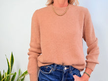 Lade das Bild in den Galerie-Viewer, EVA ALPACA JUMPER - CAMEL
